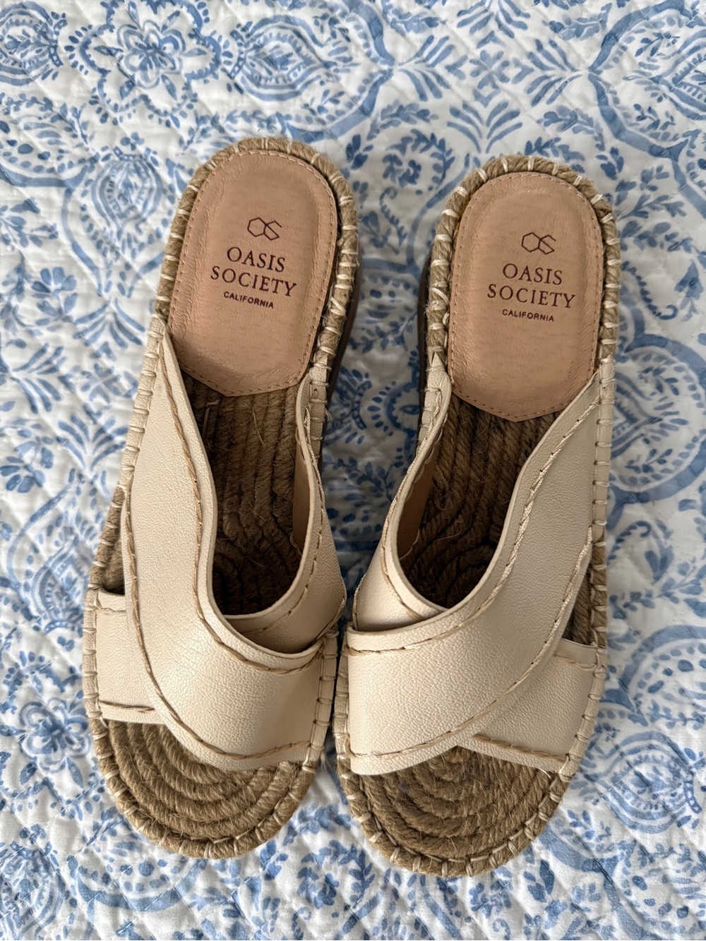 Oasis Society Cream Espadrille Slide Sandals